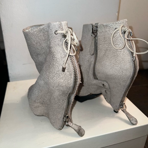 Camilla Skovgaard London Grey Suede Booties - Picture 10 of 10